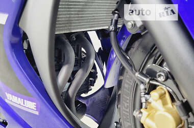 Спортбайк Yamaha R3 2018 в 