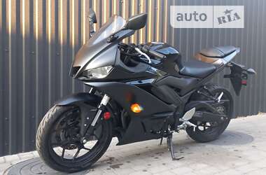Спортбайк Yamaha R3 2021 в 