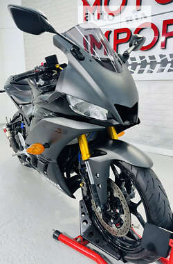 Спортбайк Yamaha R3 2019 в 