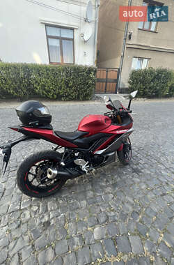 Мотоцикл Спорт-туризм Yamaha R3 2019 в 