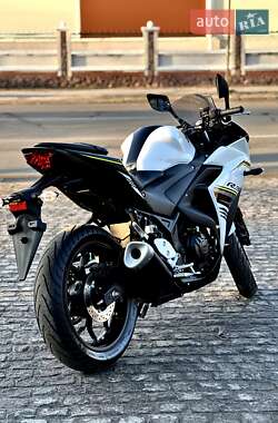 Спортбайк Yamaha R3 2017 в 