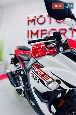 Спортбайк Yamaha R3 2015 в 