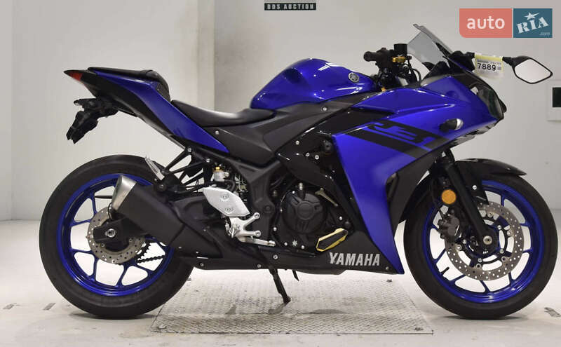 Yamaha R3 2018
