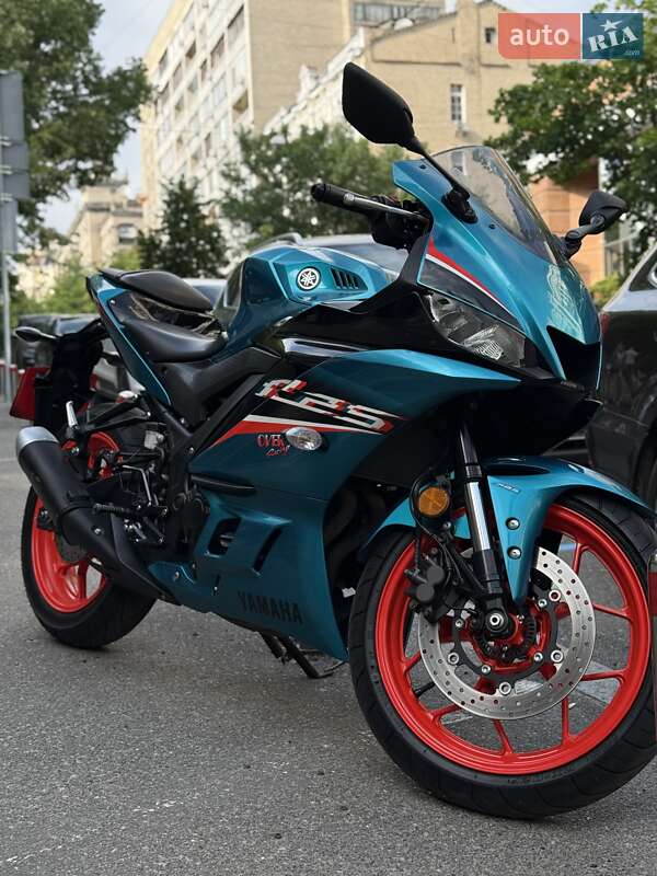 Спортбайк Yamaha R3 2021 в 