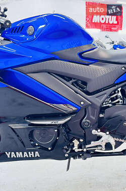 Спортбайк Yamaha R3 2019 в 