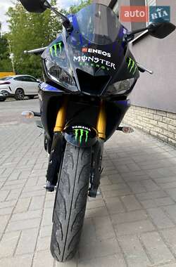 Спортбайк Yamaha R3 2019 в 