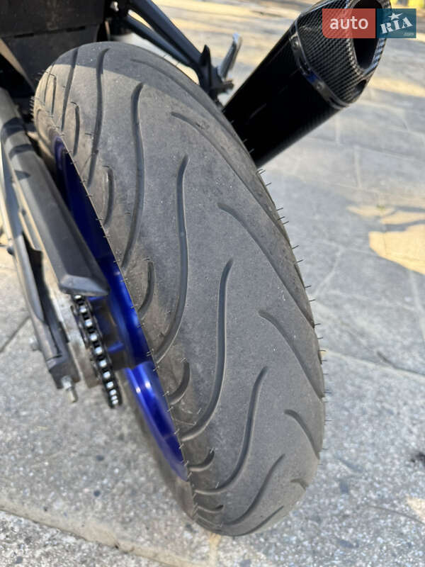 Вантажні моторолери, мотоцикли, скутери, мопеди Yamaha R3 2015 в Лебедині