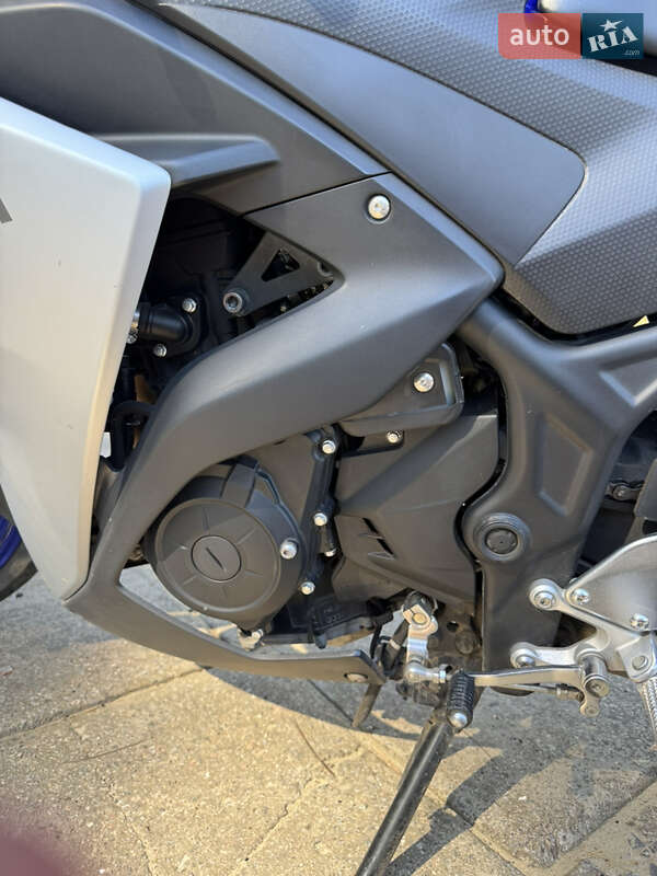 Вантажні моторолери, мотоцикли, скутери, мопеди Yamaha R3 2015 в Лебедині