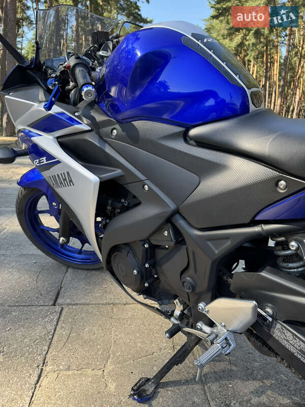 Вантажні моторолери, мотоцикли, скутери, мопеди Yamaha R3 2015 в Лебедині