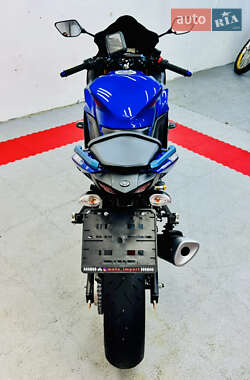 Спортбайк Yamaha R3 2019 в 