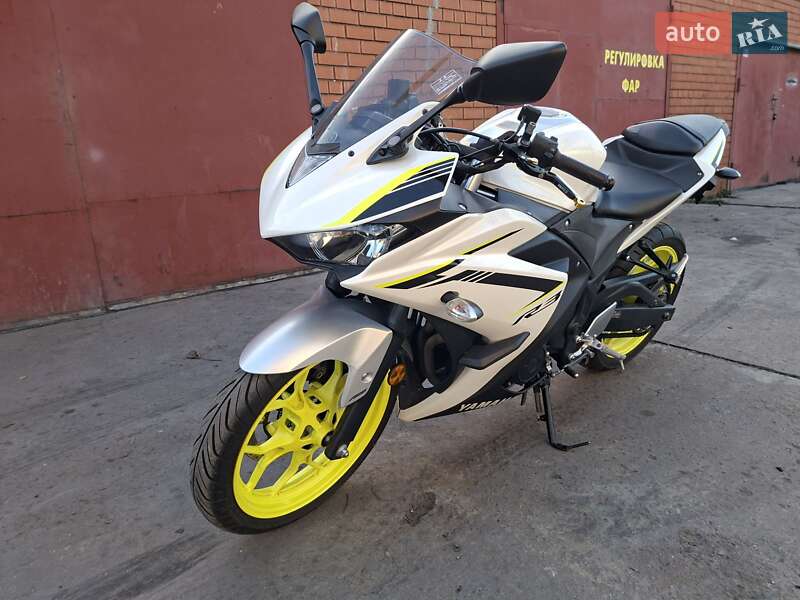 Спортбайк Yamaha R3 2018 в Днепре фото Спортбайк Yamaha R3 2018 в Днепре