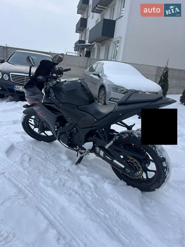 Спортбайк Yamaha R3 2017 в Луцке фото 5 Спортбайк Yamaha R3 2017 в Луцке