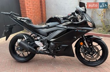 Мотоцикл Без обтікачів (Naked bike) Yamaha R3 2023 в Чернігові