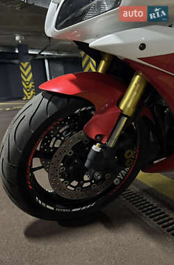 Спортбайк Yamaha R6 2007 в 