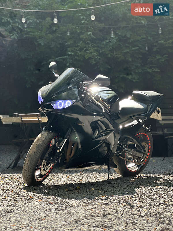 Спортбайк Yamaha R6 2005 в 