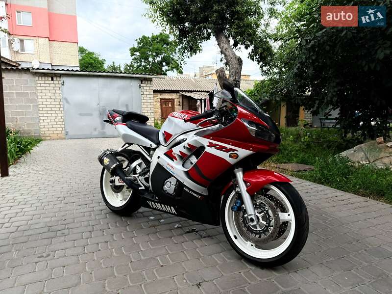 Yamaha R6 2000