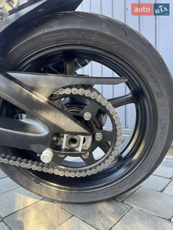 Спортбайк Yamaha R6 2004 в Новомосковську фото 15 Спортбайк Yamaha R6 2004 в Новомосковську
