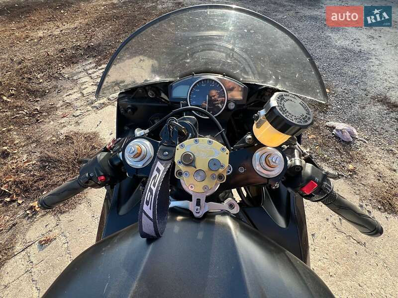 Спортбайк Yamaha R6 2007 в Миргороді фото 17 Спортбайк Yamaha R6 2007 в Миргороді
