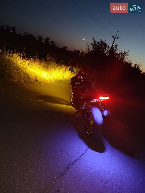 Спортбайк Yamaha R6 2003 в Кривом Роге