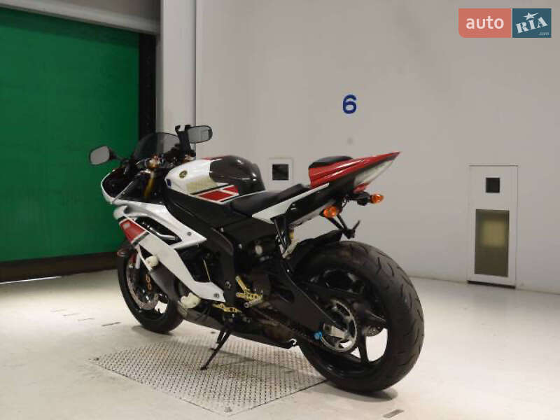 Спортбайк Yamaha R6 2012 в Одессе