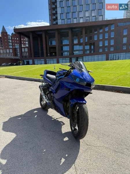 Yamaha R6 2001