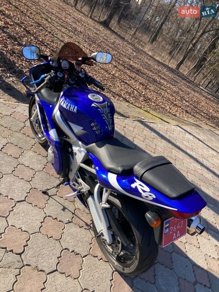Спортбайк Yamaha R6 2001 в Виннице