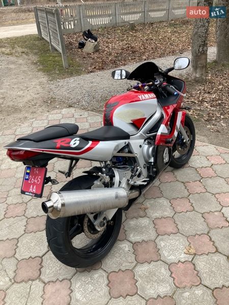 Спортбайк Yamaha R6 2000 в Виннице