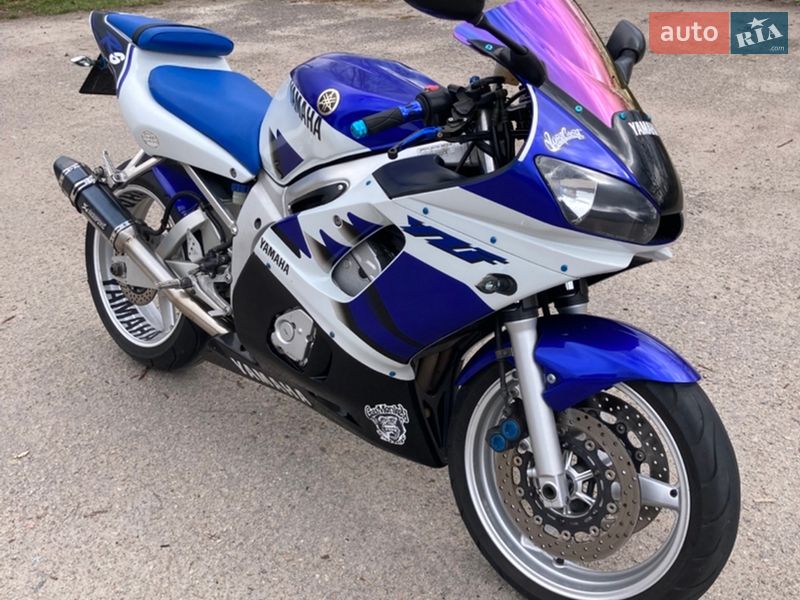 Спортбайк Yamaha R6 2000 в Виннице