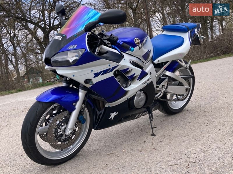 Спортбайк Yamaha R6 2000 в Виннице