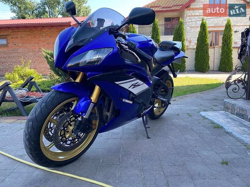 Yamaha R6 2011