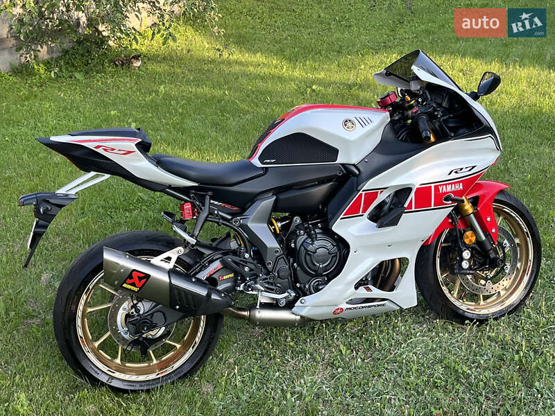 Спортбайк Yamaha R7 2023 в Дніпрі