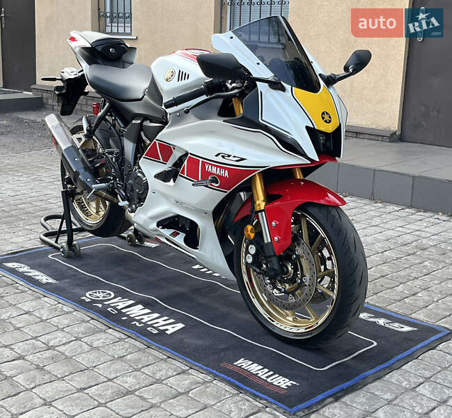 Спортбайк Yamaha R7 2023 в Дніпрі