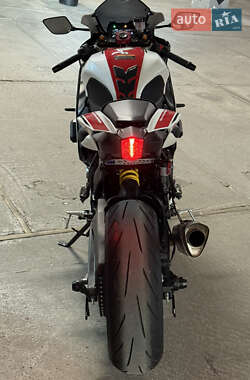 Спортбайк Yamaha R7 2024 в 