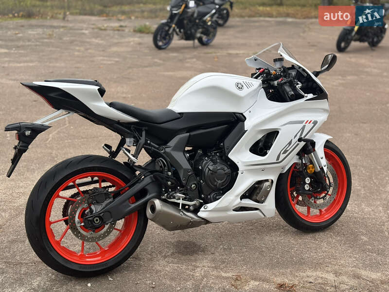 Мотоцикл Спорт-туризм Yamaha R7 2022 в Сновске