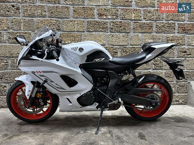 Спортбайк Yamaha R7 2022 в Одессе фото 11 Спортбайк Yamaha R7 2022 в Одессе