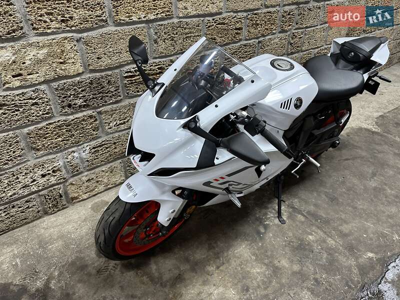 Спортбайк Yamaha R7 2022 в Одессе фото 12 Спортбайк Yamaha R7 2022 в Одессе