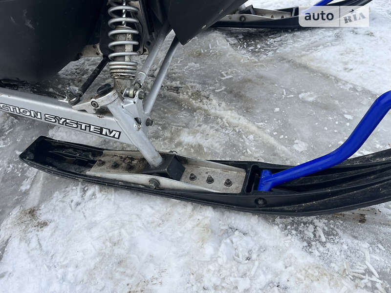 Гірські снігоходи Yamaha SX 2003 в Сокирянах