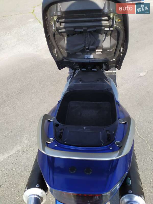 Макси-скутер Yamaha T-Max 500 2004 в Малине