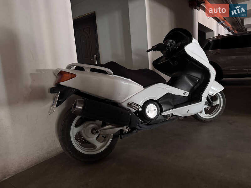 Макси-скутер Yamaha T-Max 500 2001 в Виннице