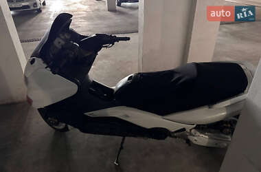 Макси-скутер Yamaha T-Max 500 2001 в 