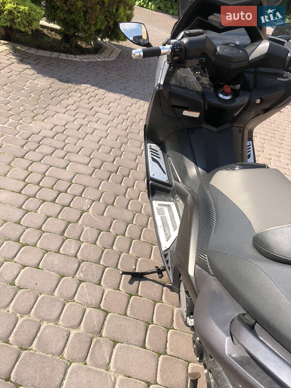 Макси-скутер Yamaha T-MAX 2013 в Львове фото 3 Макси-скутер Yamaha T-MAX 2013 в Львове