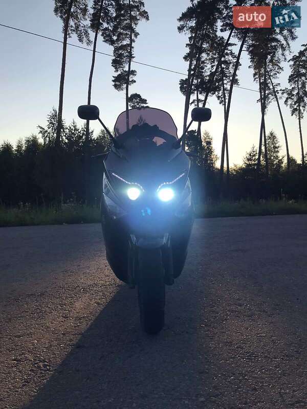 Грузовые мотороллеры, мотоциклы, скутеры, мопеды Yamaha T-MAX 2008 в Ахтырке фото 7 Грузовые мотороллеры, мотоциклы, скутеры, мопеды Yamaha T-MAX 2008 в Ахтырке