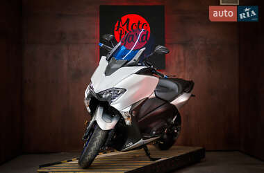 Максі-скутер Yamaha T-MAX 2017 в 