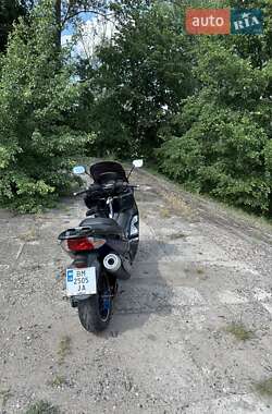 Грузовые мотороллеры, мотоциклы, скутеры, мопеды Yamaha T-MAX 2010 в 