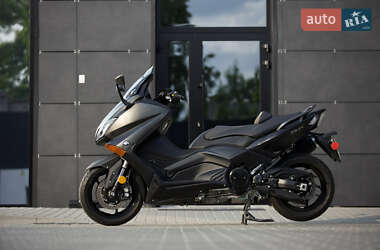 Макси-скутер Yamaha T-MAX 2015 в 