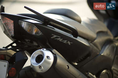 Макси-скутер Yamaha T-MAX 2015 в 