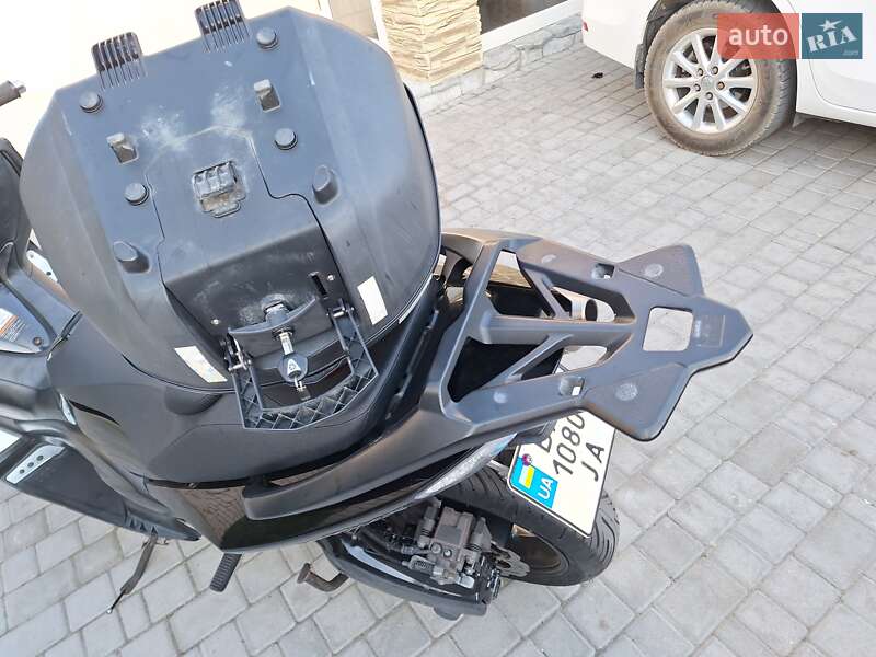 Грузовые мотороллеры, мотоциклы, скутеры, мопеды Yamaha T-MAX 2010 в Одессе