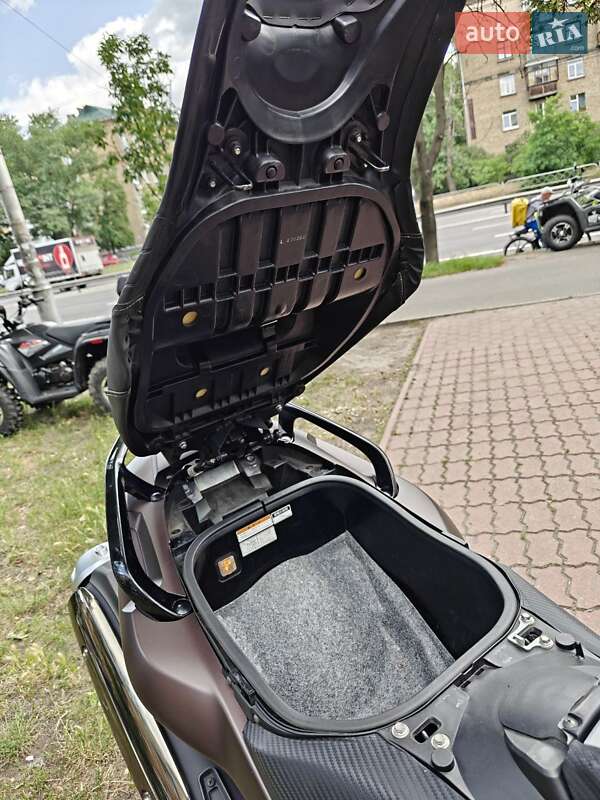 Макси-скутер Yamaha T-MAX 2016 в Киеве