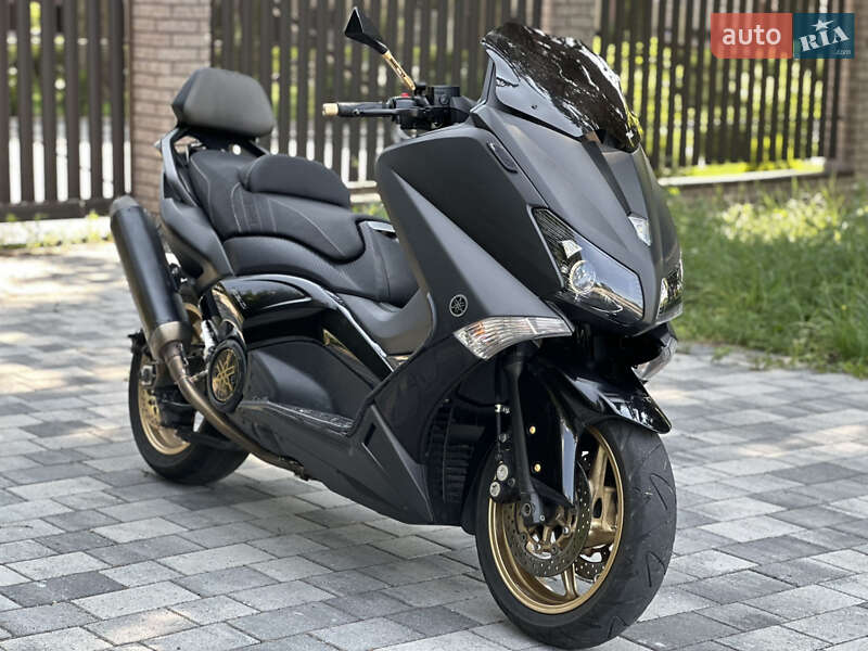 Yamaha T-MAX 2013