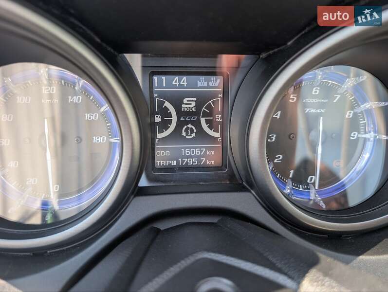 Скутер Yamaha T-MAX 2021 в Киеве фото 6 Скутер Yamaha T-MAX 2021 в Киеве